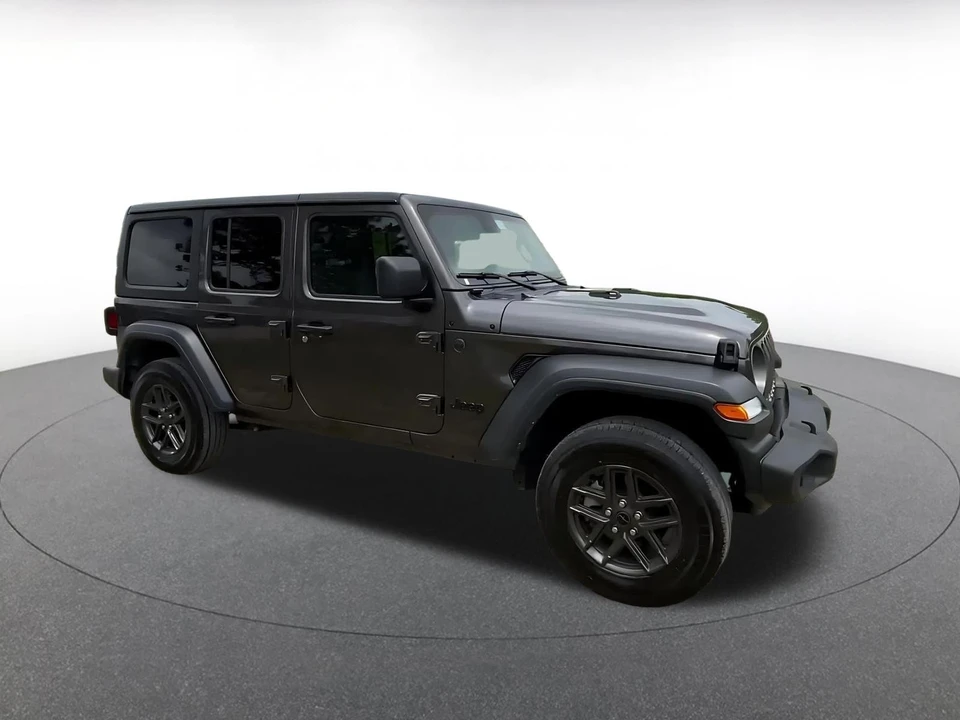 2025 Jeep JL Wrangler - Image 2 of 31