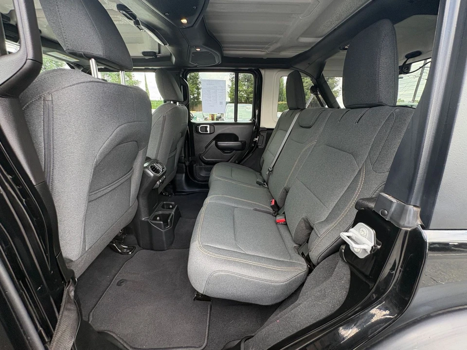 2025 Jeep - Image 22 of 31