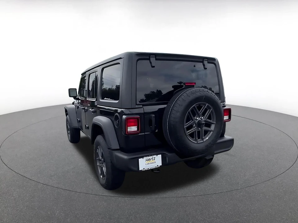 2025 Jeep JL Wrangler - Image 12 of 31