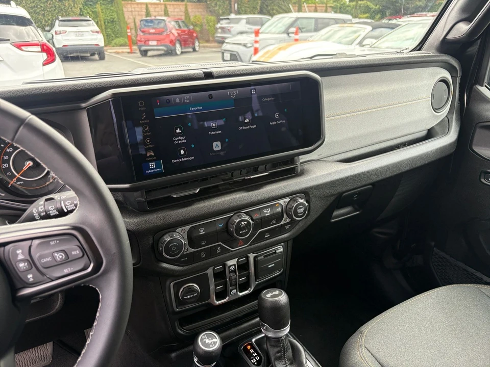 2025 Jeep - Image 16 of 31