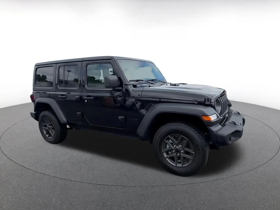 2025 Jeep - Image 2 of 31