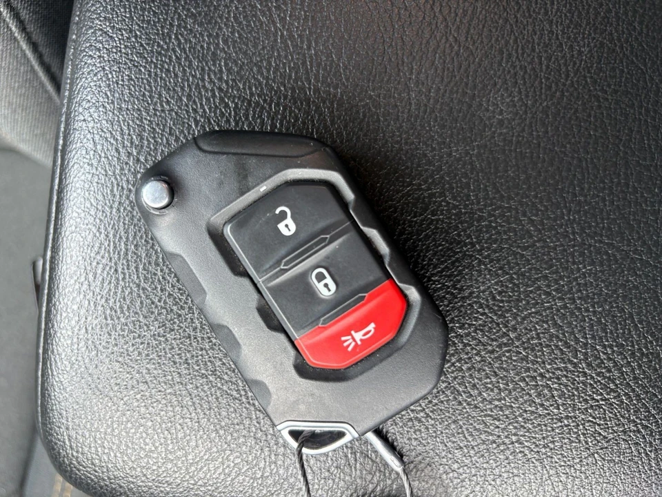 2025 Jeep - Image 19 of 31