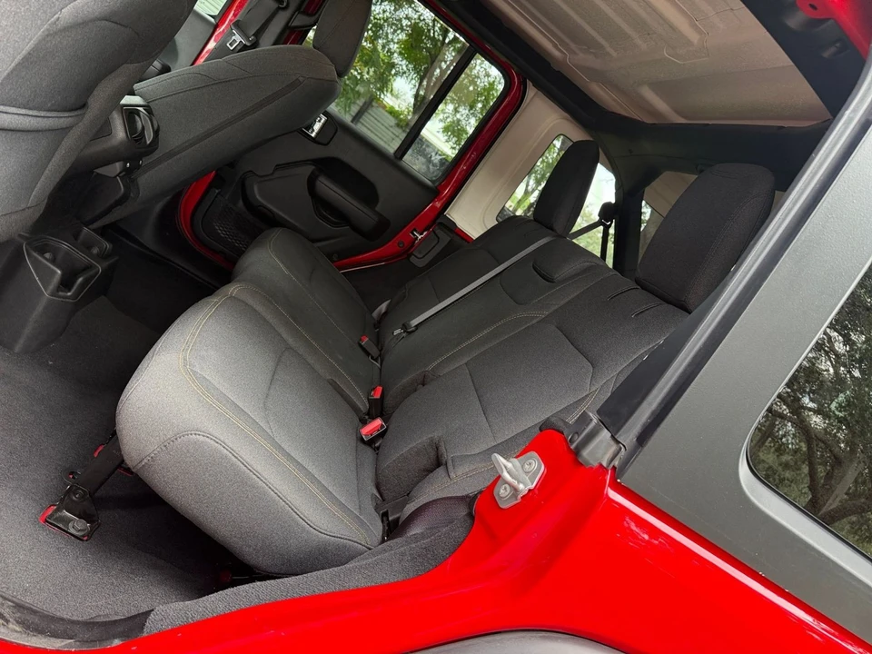 2025 Jeep JL Wrangler - Image 26 of 31