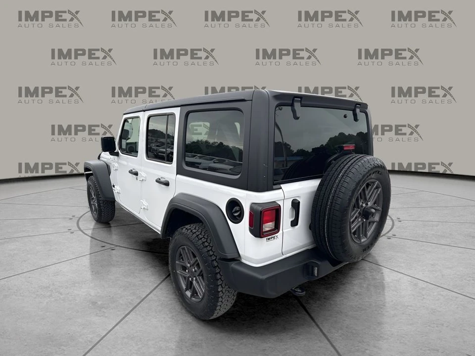 2025 Jeep JL Wrangler - Image 3 of 31