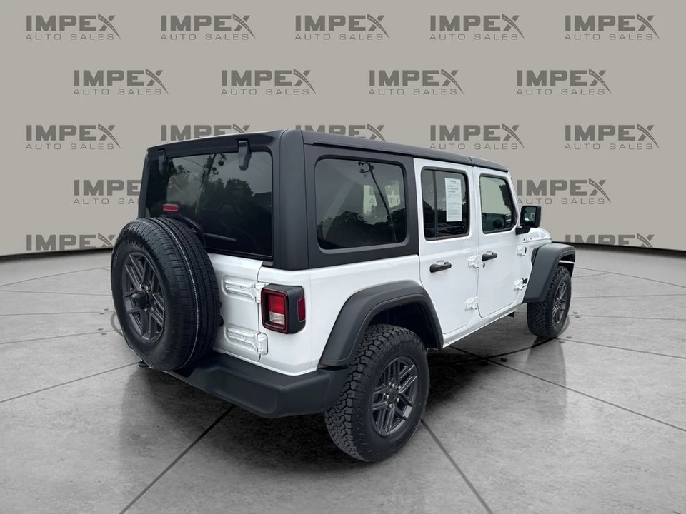 2025 Jeep JL Wrangler - Image 5 of 31