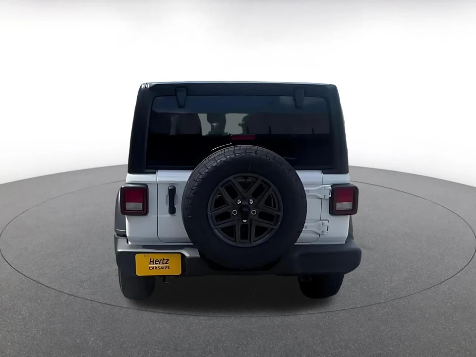2025 Jeep JL Wrangler - Image 10 of 31