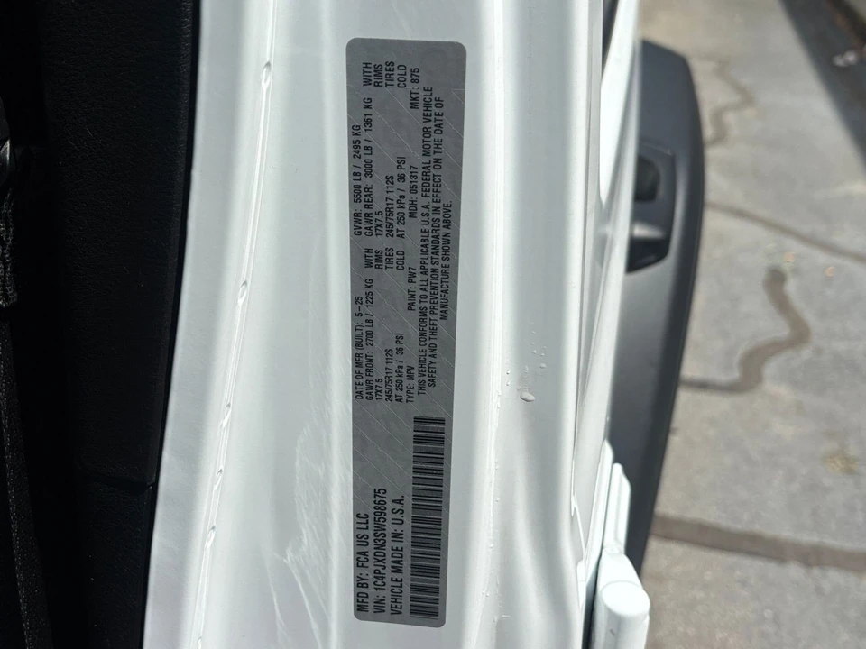 2025 Jeep JL Wrangler - Image 23 of 31