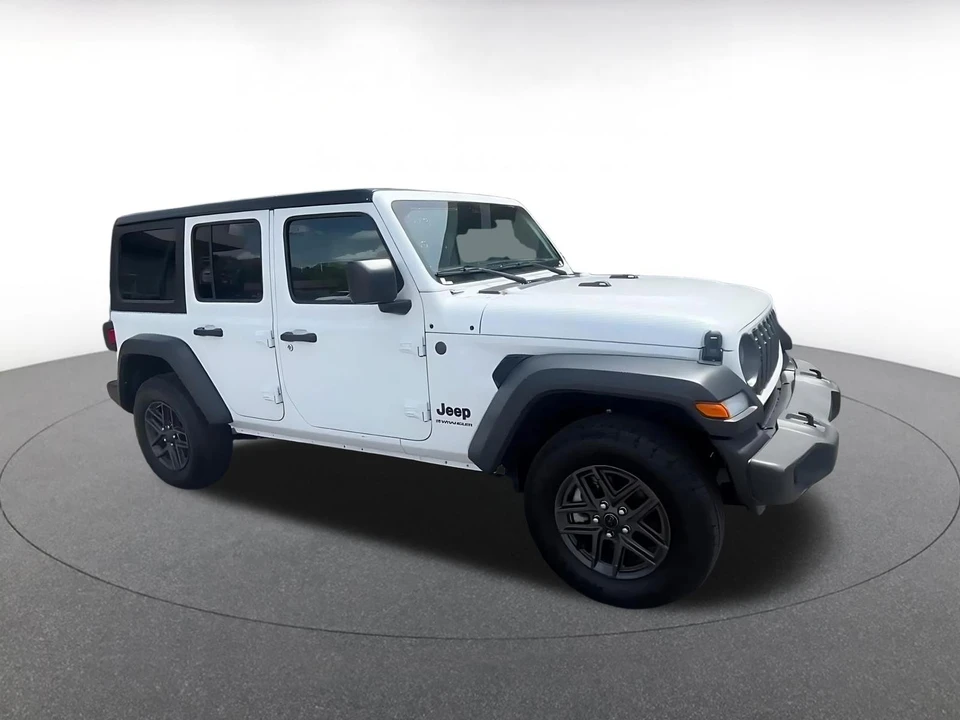 2025 Jeep JL Wrangler - Image 2 of 31