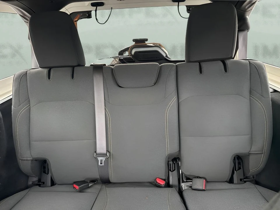 2025 Jeep JL Wrangler - Image 10 of 31