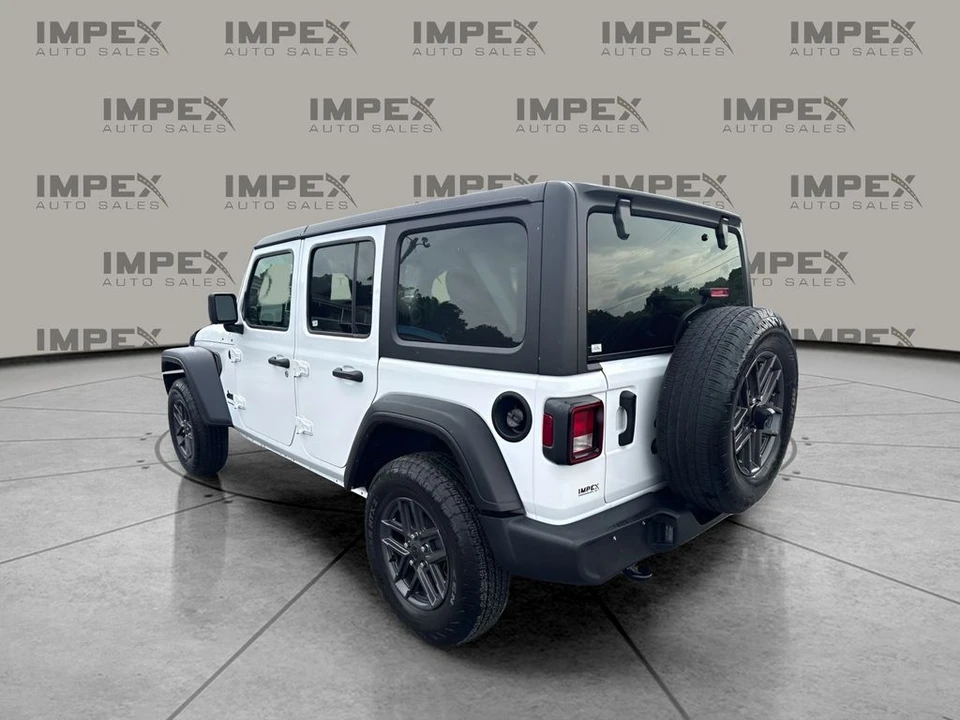 2025 Jeep JL Wrangler - Image 3 of 31