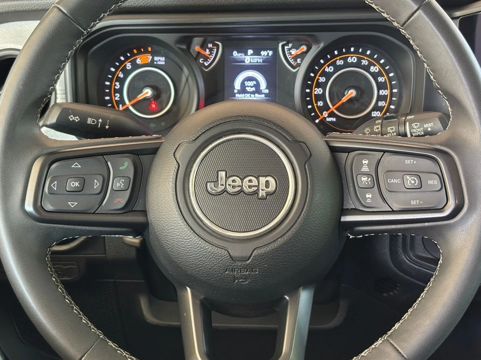2025 Jeep JL Wrangler - Image 28 of 31