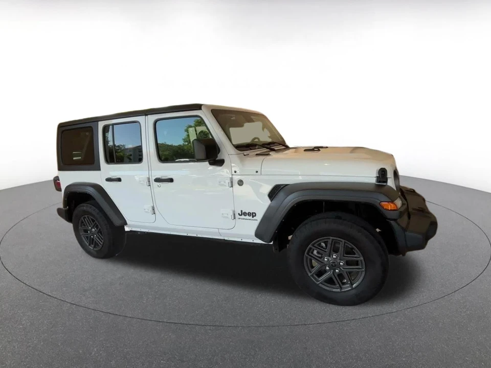 2025 Jeep JL Wrangler - Image 2 of 31