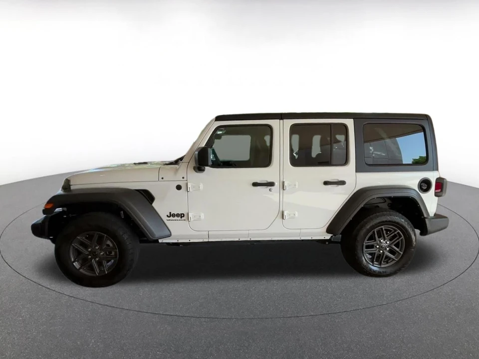 2025 Jeep JL Wrangler - Image 9 of 31