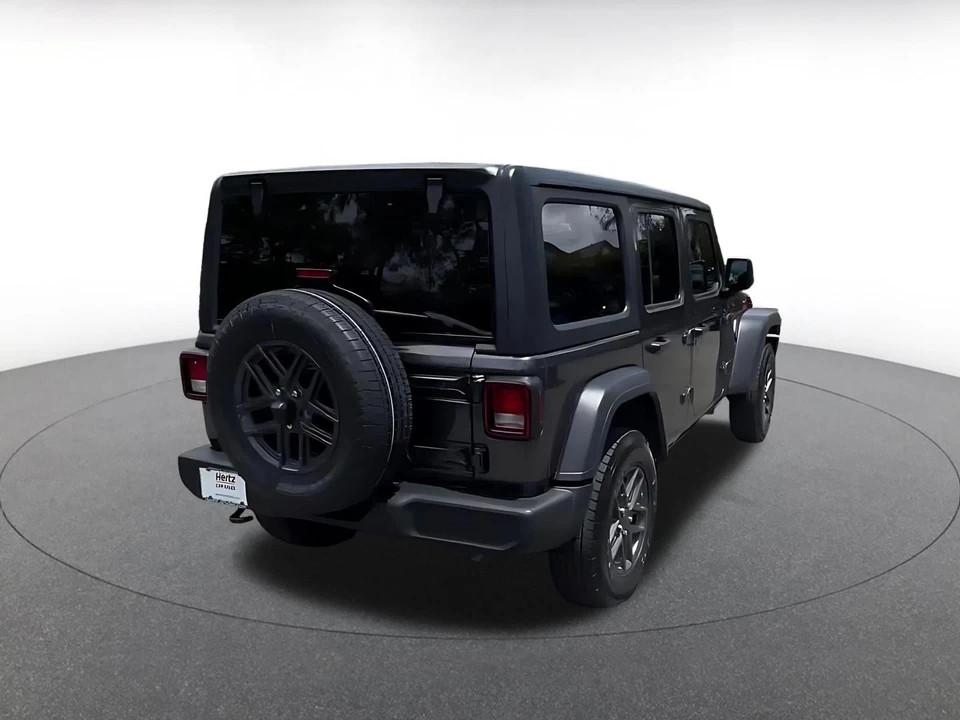 2025 Jeep JL Wrangler - Image 16 of 31