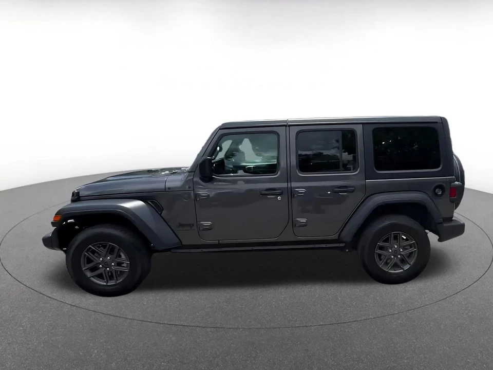 2025 Jeep JL Wrangler - Image 9 of 31