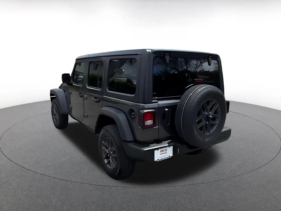 2025 Jeep JL Wrangler - Image 12 of 31