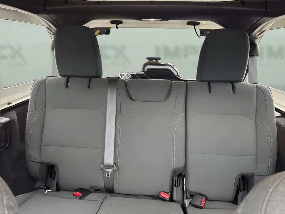2025 Jeep JL Wrangler - Image 12 of 31