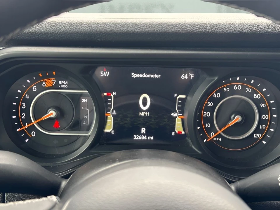 2025 Jeep JL Wrangler - Image 24 of 31