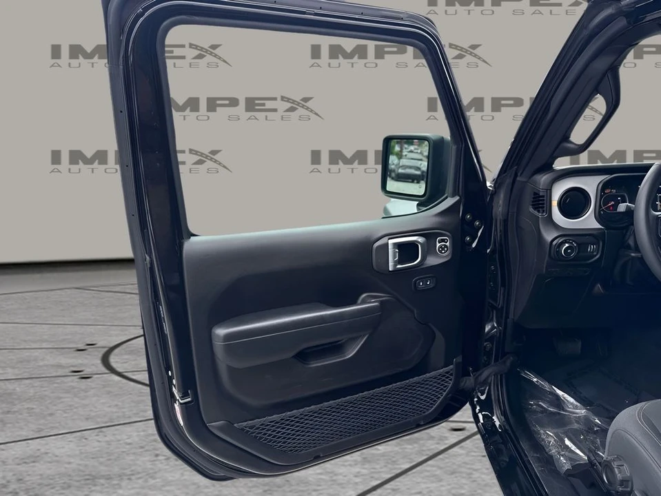 2025 Jeep JL Wrangler - Image 26 of 31