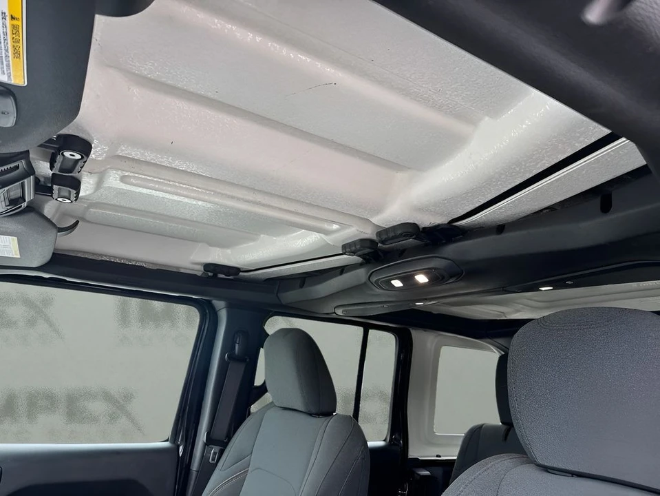 2025 Jeep - Image 11 of 31