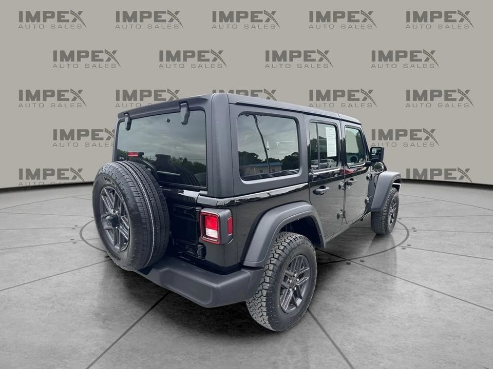 2025 Jeep JL Wrangler - Image 5 of 31