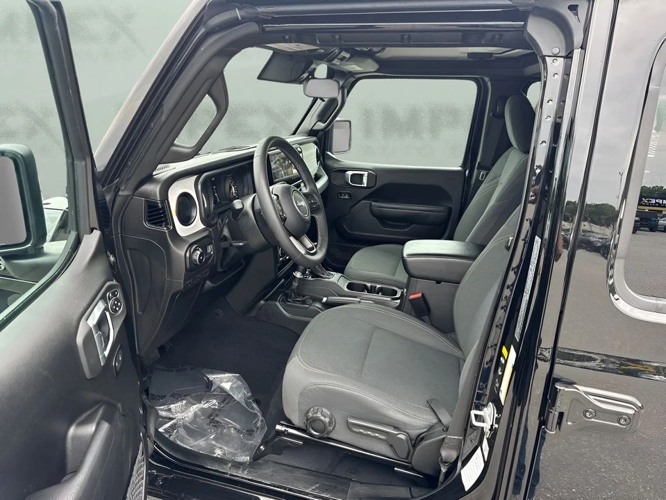 2025 Jeep - Image 9 of 31