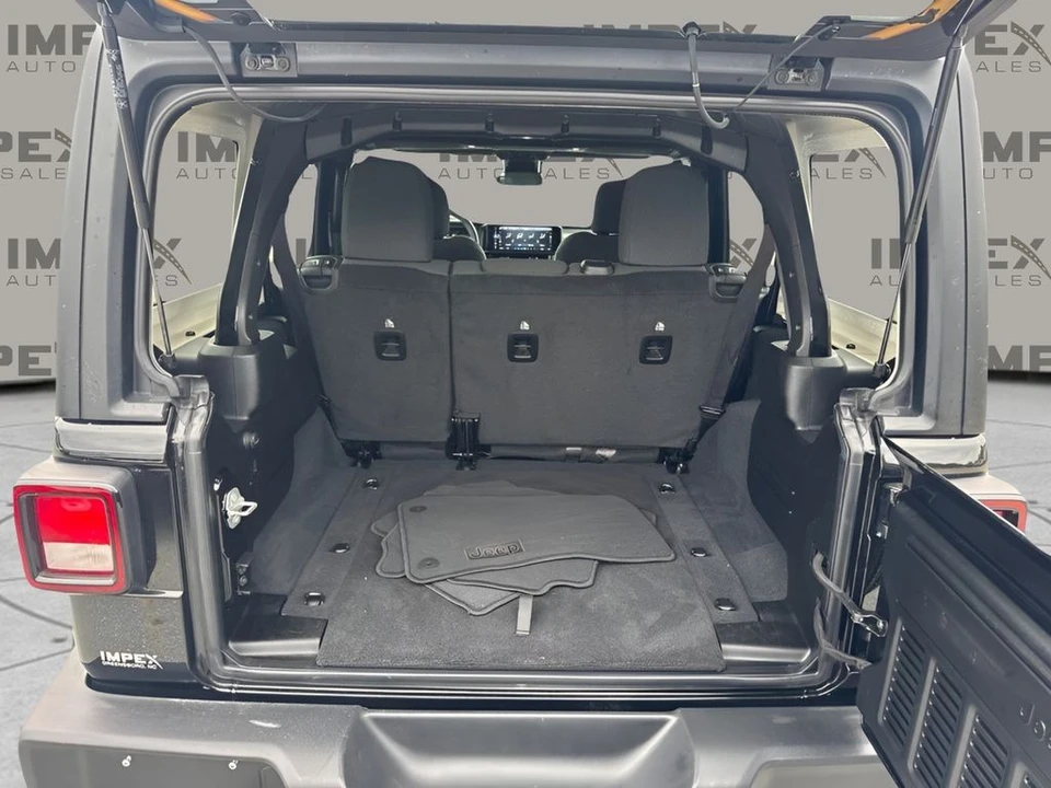 2025 Jeep JL Wrangler - Image 29 of 31