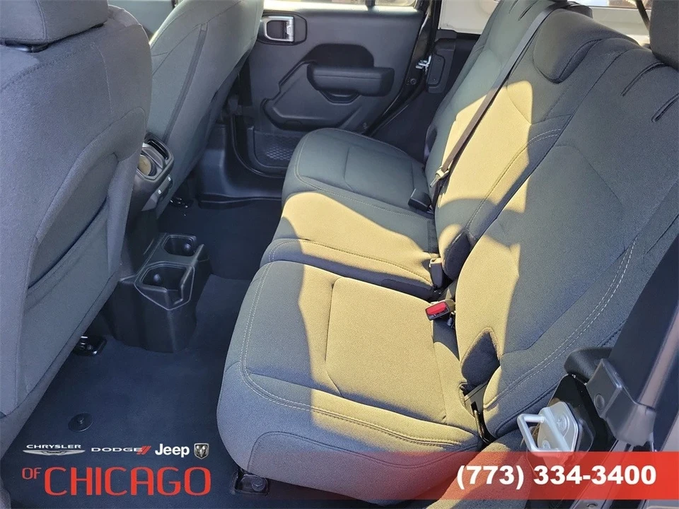 2025 Jeep JL Wrangler - Image 11 of 12