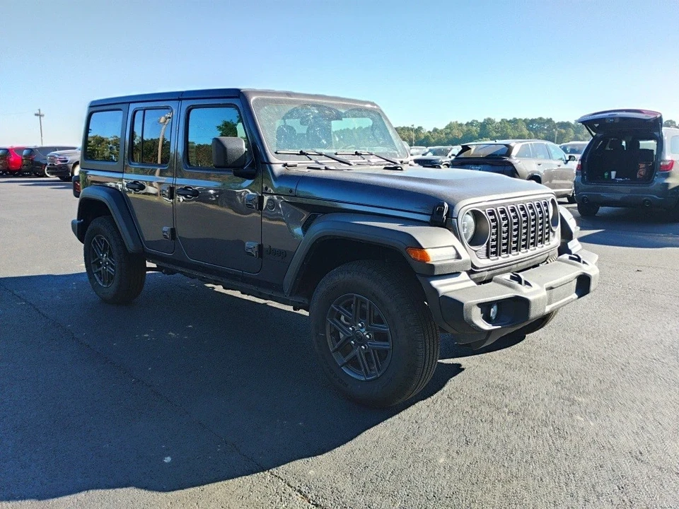 2025 Jeep JL Wrangler - Image 3 of 12