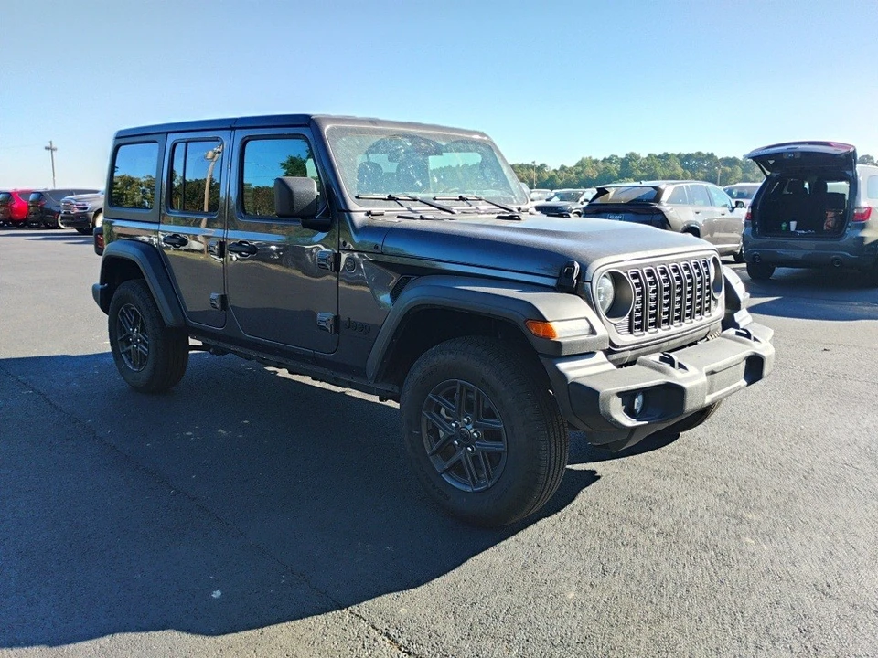 2025 Jeep JL Wrangler - Image 3 of 12