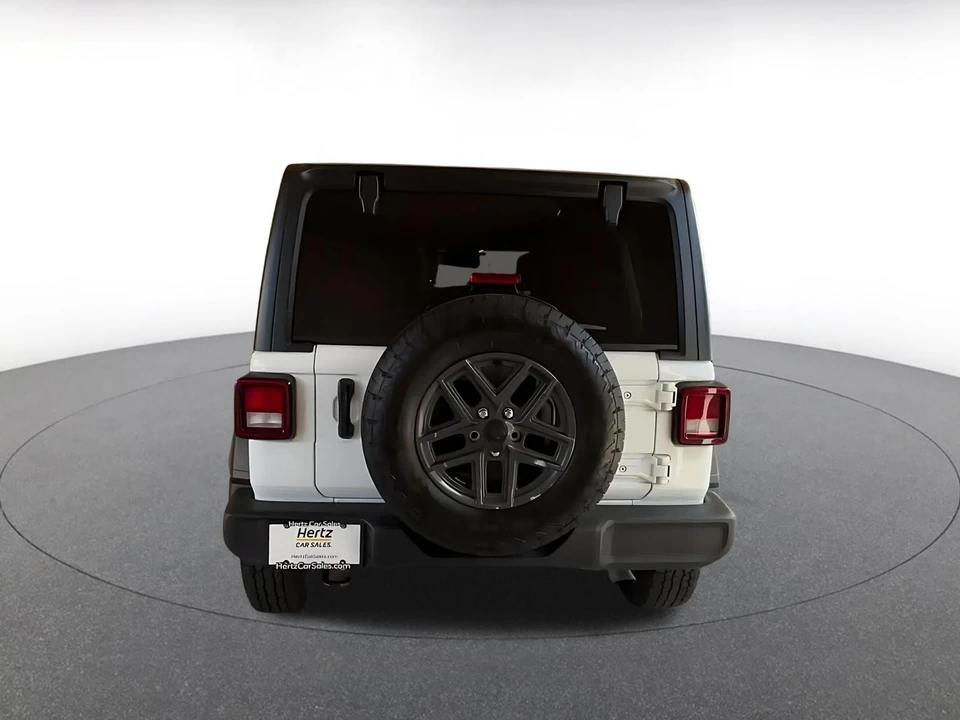 2025 Jeep JL Wrangler - Image 12 of 31