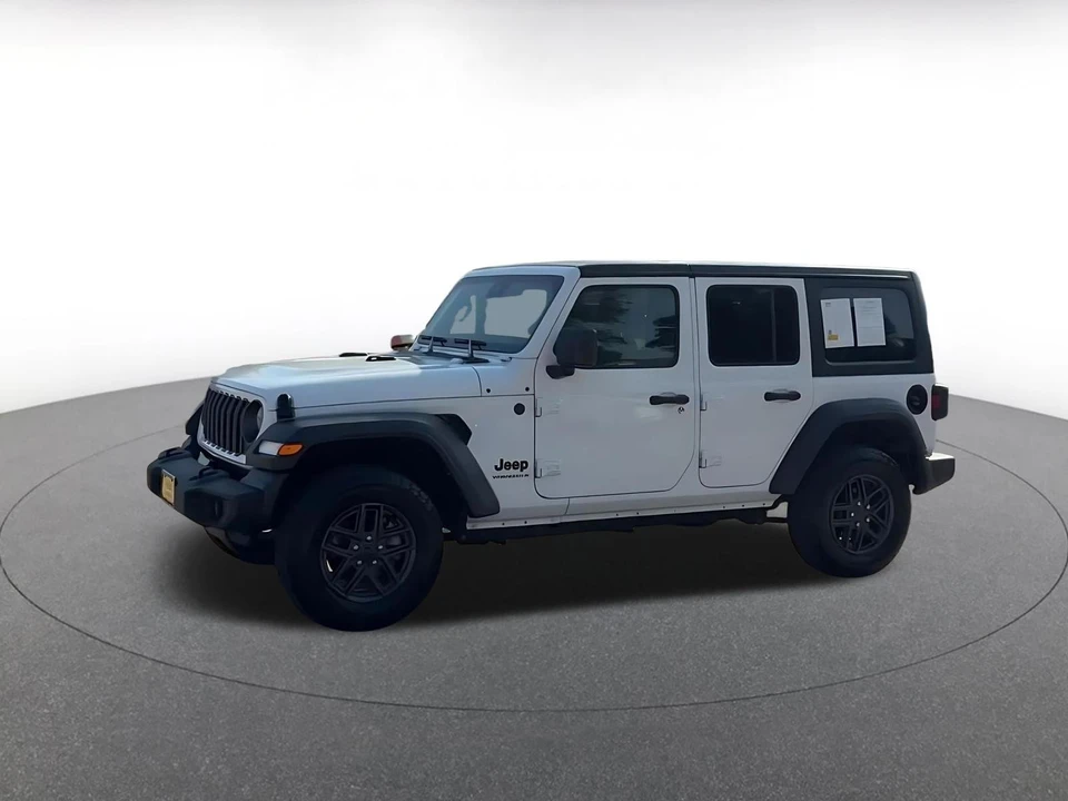 2025 Jeep JL Wrangler - Image 9 of 31