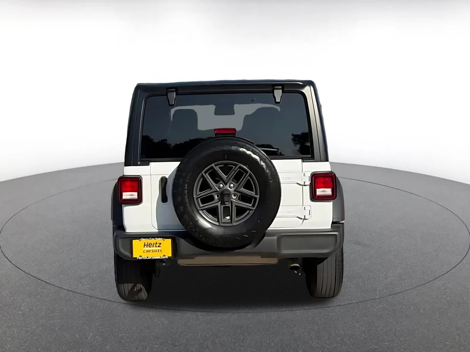 2025 Jeep JL Wrangler - Image 12 of 31