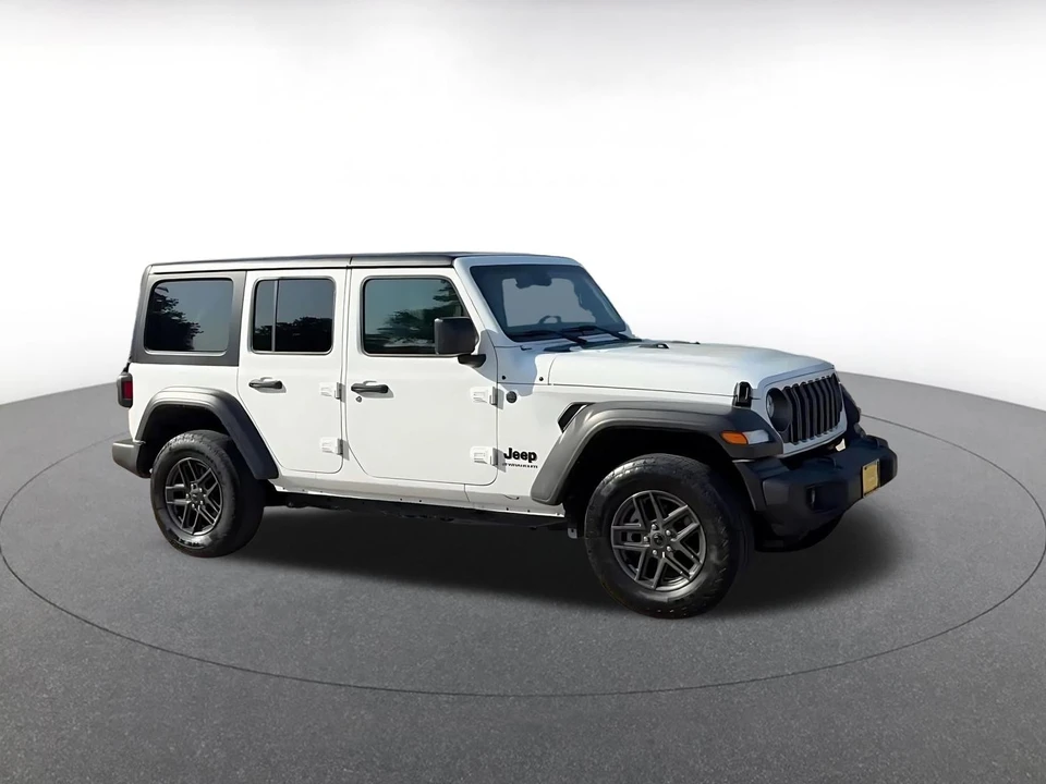 2025 Jeep JL Wrangler - Image 2 of 31