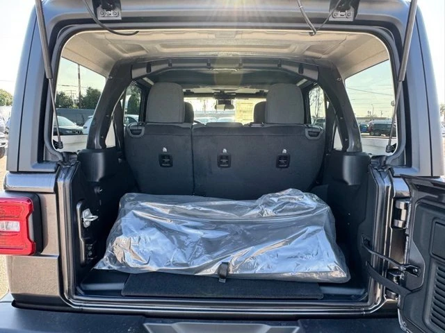 2025 Jeep JL Wrangler - Image 12 of 12