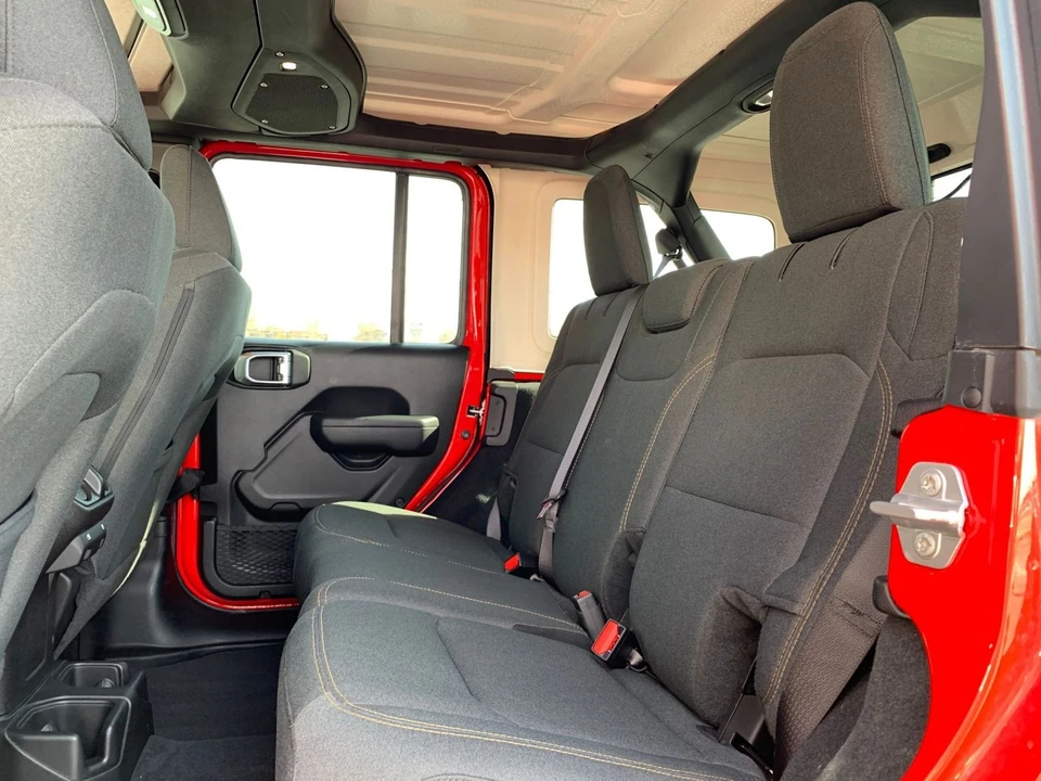 2025 Jeep JL Wrangler - Image 20 of 31