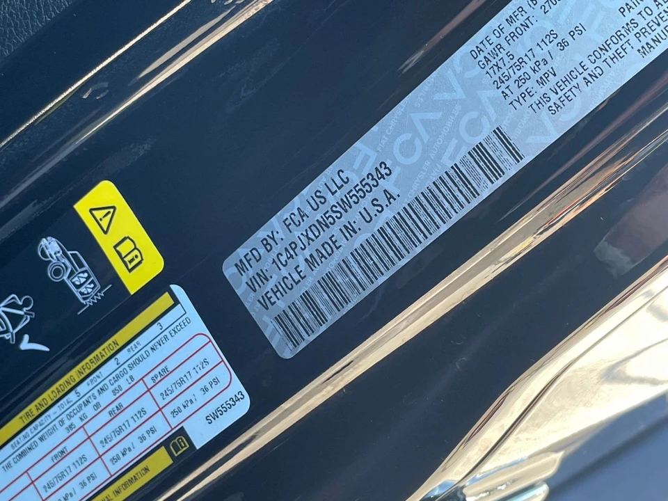 2025 Jeep JL Wrangler - Image 30 of 31
