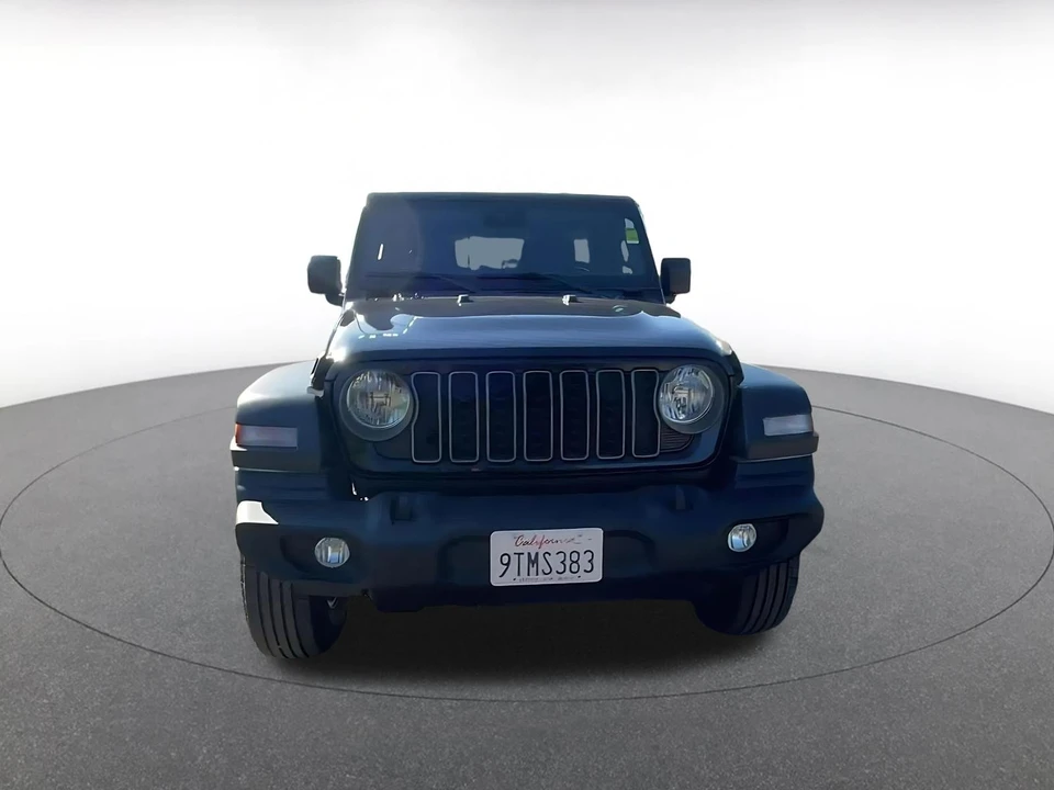 2025 Jeep JL Wrangler - Image 3 of 31
