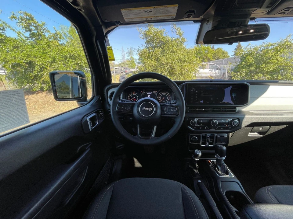 2025 Jeep - Image 31 of 31