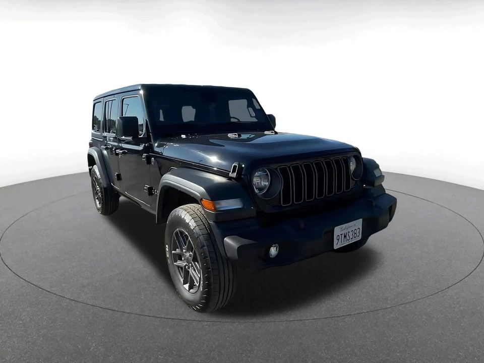 2025 Jeep JL Wrangler - Image 2 of 31
