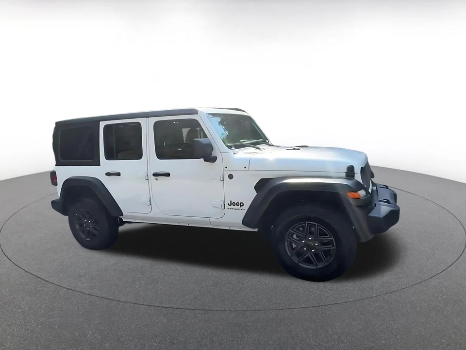 2025 Jeep JL Wrangler - Image 2 of 31