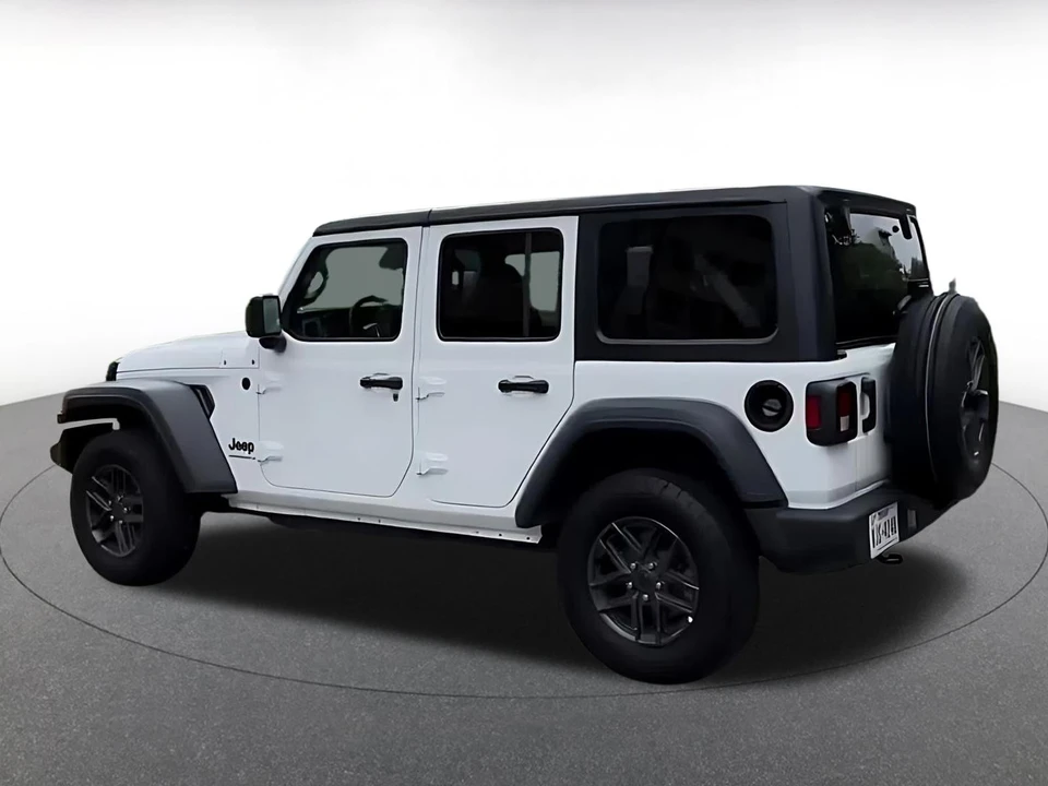 2025 Jeep JL Wrangler - Image 7 of 31