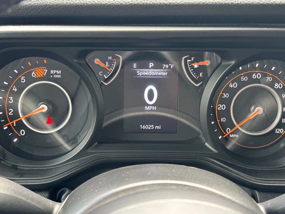 2025 Jeep JL Wrangler - Image 30 of 31