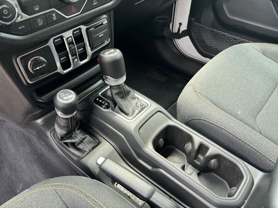 2025 Jeep JL Wrangler - Image 31 of 31