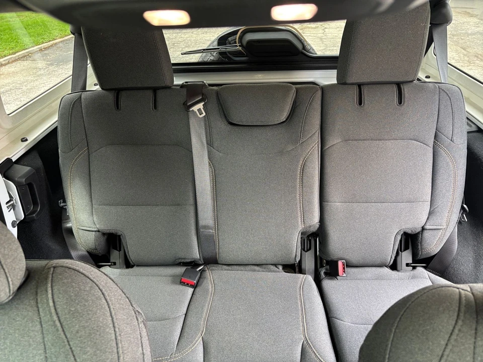 2025 Jeep JL Wrangler - Image 28 of 31