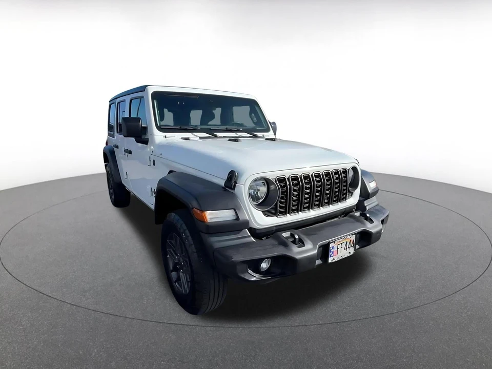2025 Jeep JL Wrangler - Image 3 of 31