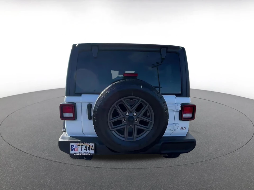 2025 Jeep JL Wrangler - Image 14 of 31