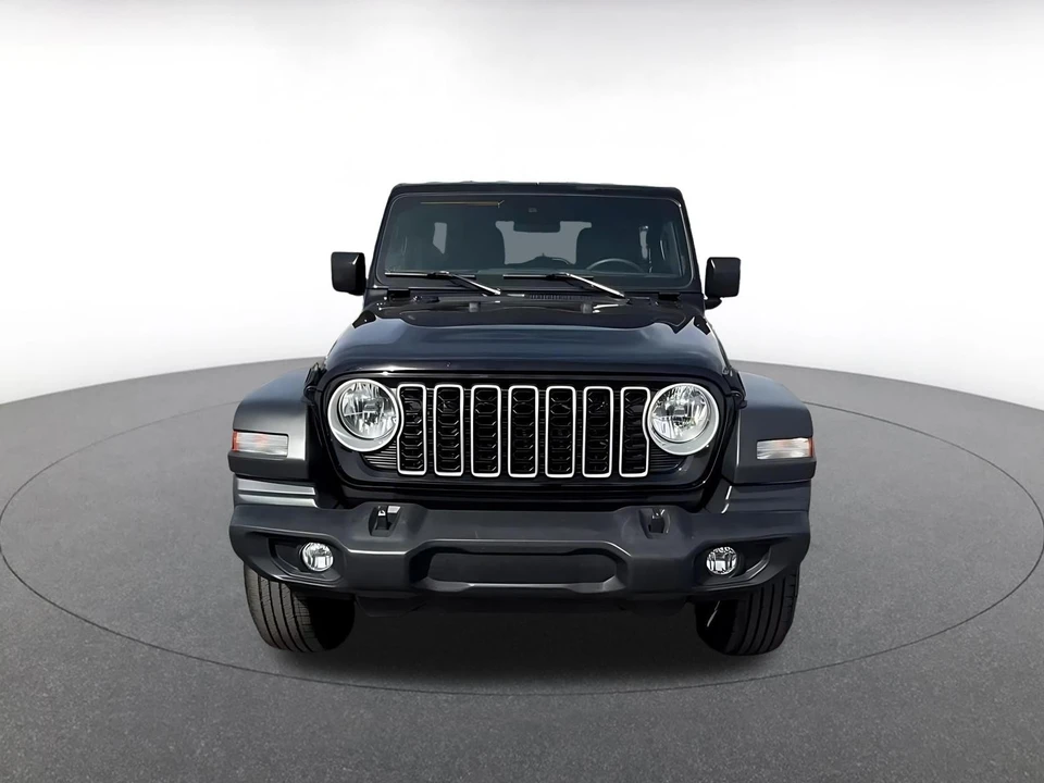 2025 Jeep JL Wrangler - Image 3 of 31