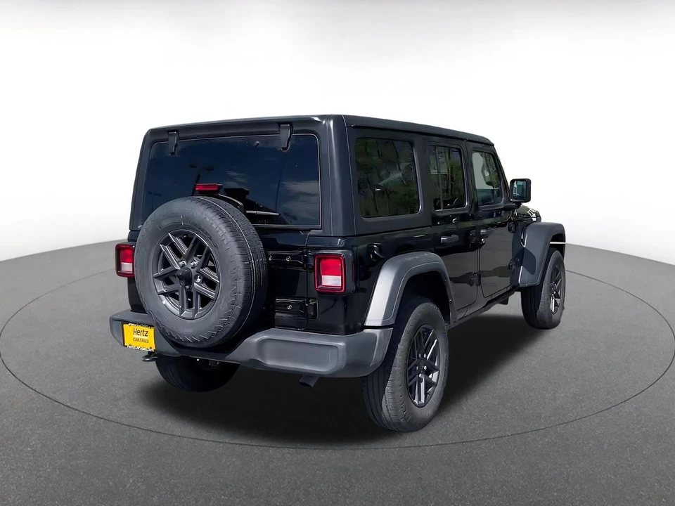 2025 Jeep JL Wrangler - Image 12 of 31