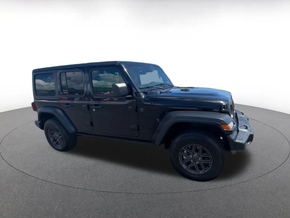 2025 Jeep JL Wrangler - Image 2 of 31